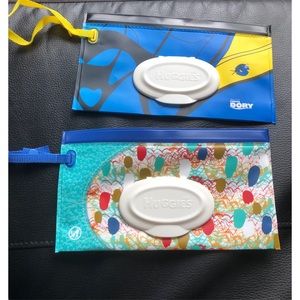 👶 Huggies Clutch Baby wipe pouch dispenser 👶